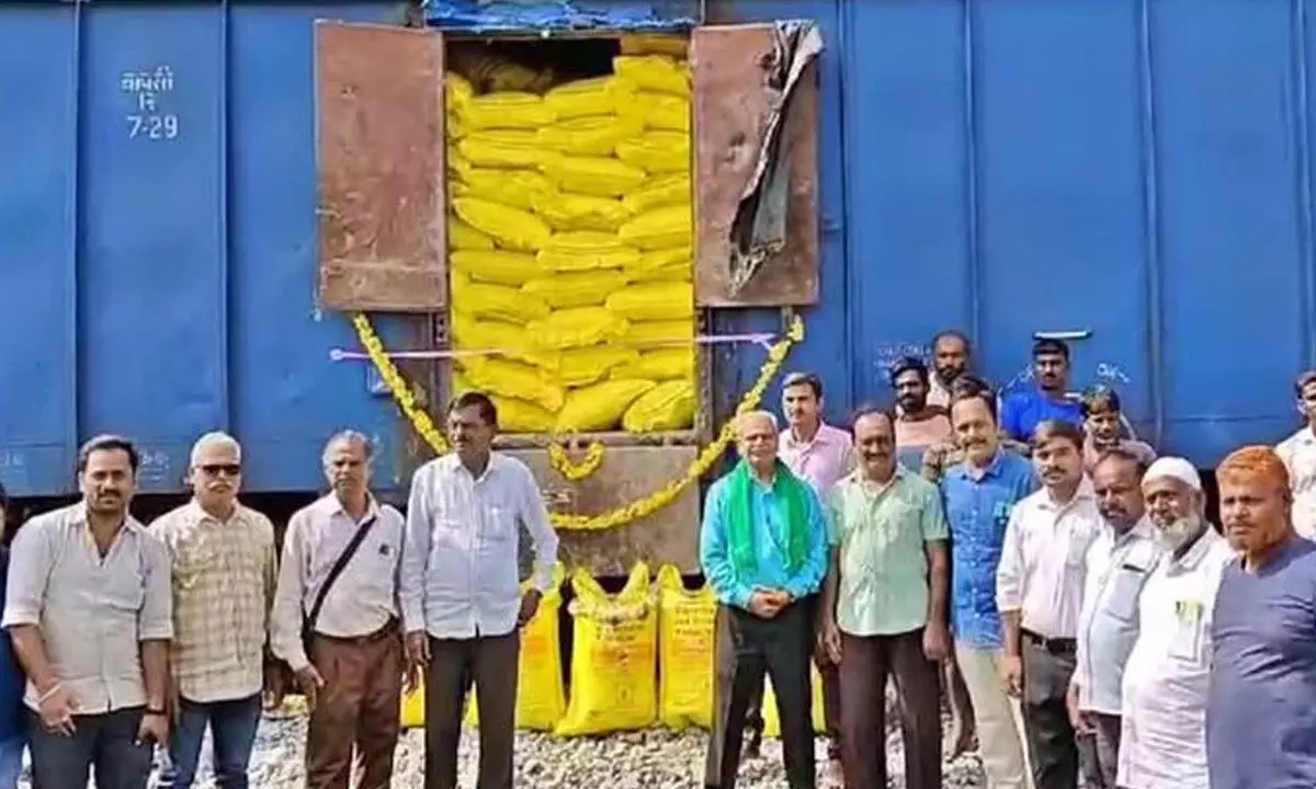 Chamarajnagara welcomes first fertilizer goods train from Mangaluru with enthusiasm