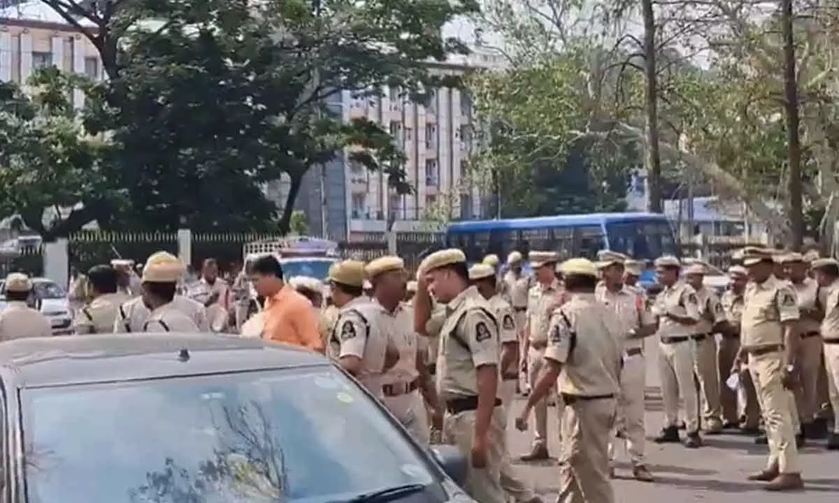 Heavy Police Deployment at Telangana Secretariat as TGS Protest Demands One Police-One State Policy