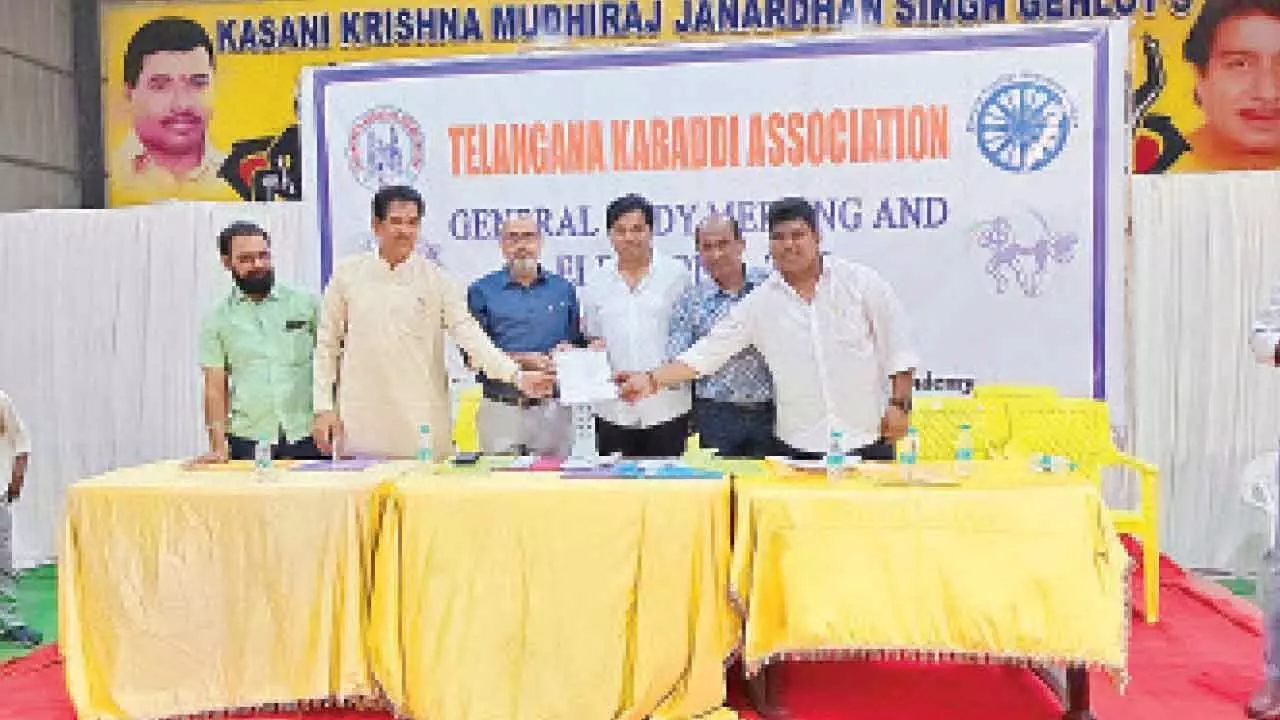 Kasani Veeresh Mudiraj elected as TG Kabaddi Assn president