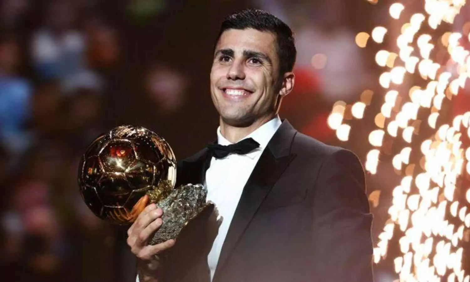 Spain and Manchester City midfielder Rodri wins Ballon d’Or award