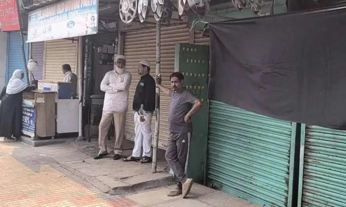 Traders down shutters in Old City over Narsinghanand’s remarks