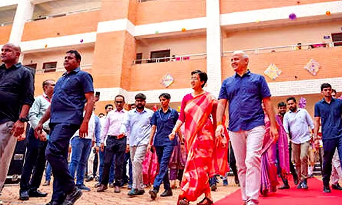 Atishi, Sisodia inaugurate school building in east Delhi