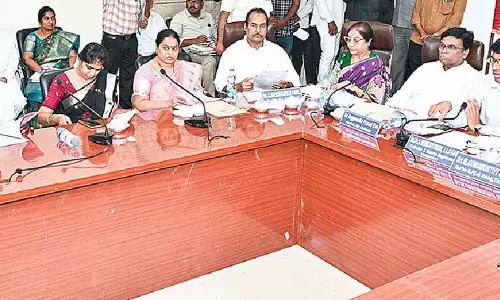 Ensure effective grounding of Central schemes says Gurumoorthy