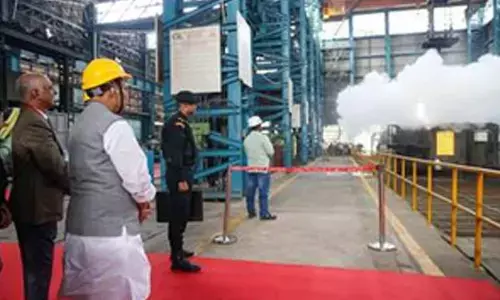 Defence Minister Rajnath Singh visits Field Gun Factory in Kanpur