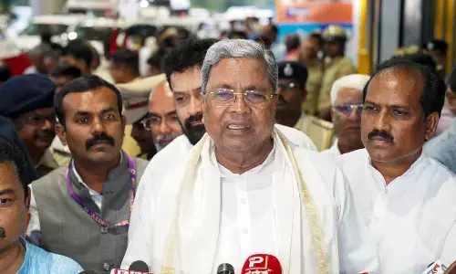 CM orders rollback of notices to farmers over Waqf land row