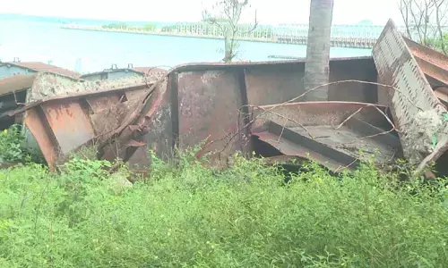 Officials plan to sell old crest gates of KRS at lower price, raise suspicion