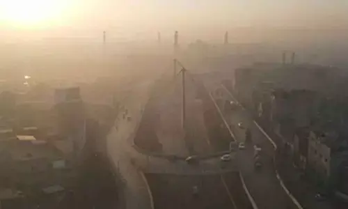 Lahore schools ordered closed as city remains blanketed by smog