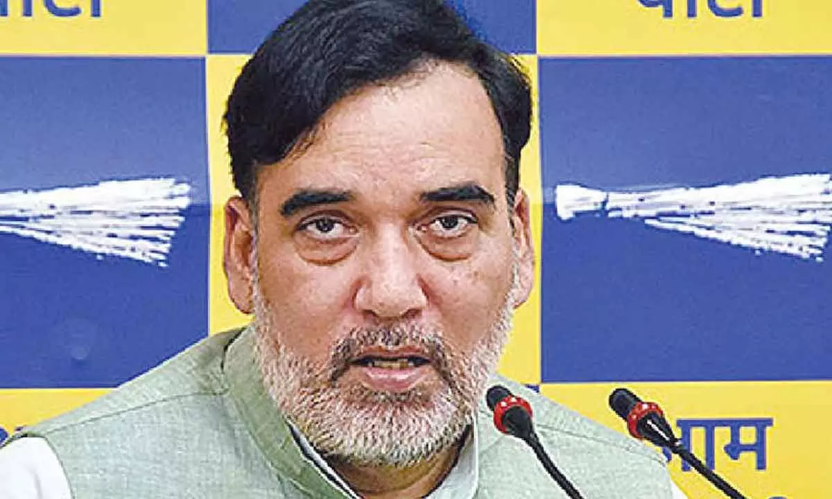 Pollution increasing due to low wind speeds said Gopal Rai