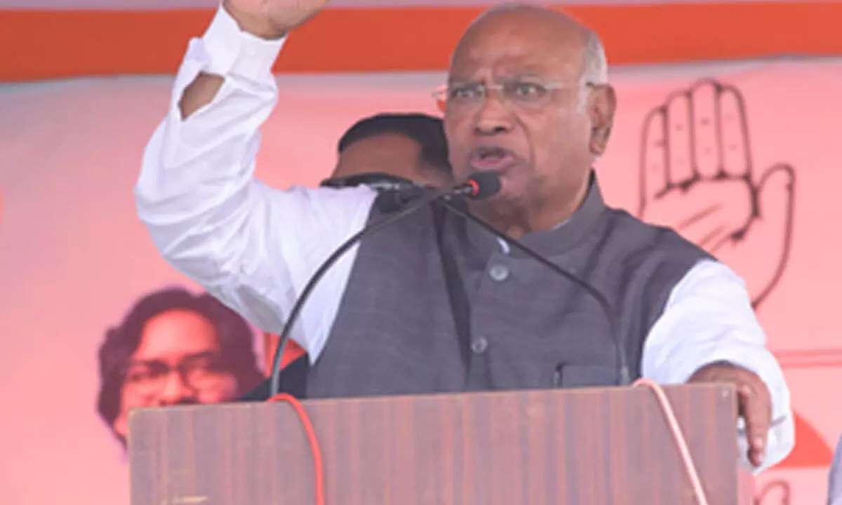 Kharge campaigns in Jharkhand, replies to BJP’s ‘batenge toh katenge’ slogan