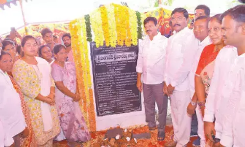 Indiramma beneficiaries to get Rs 5L in 4 phases: Ponguleti