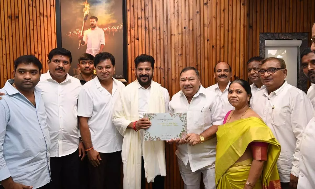 BC Leader Kasani Gnaneshwar Mudiraj and Family Meet Chief Minister Revanth Reddy