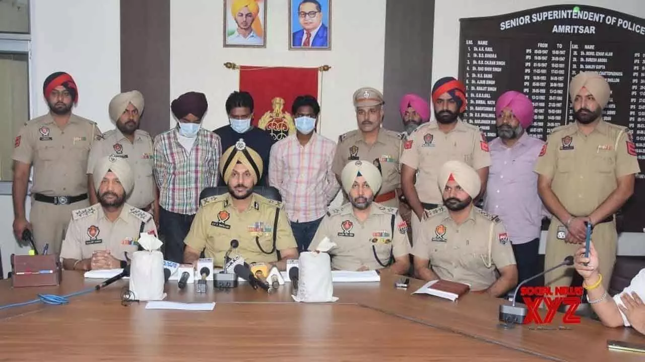 Trans-border smuggling racket busted, 3 held