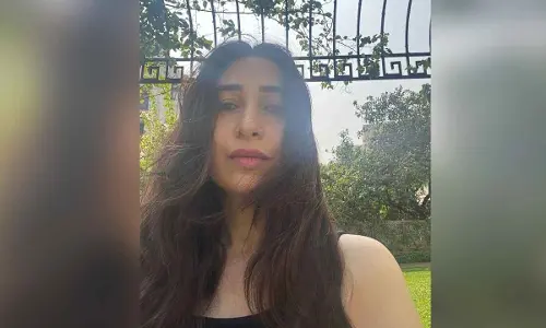 (what is the intention?) Karisma Kapoor asks as she flaunts her hair