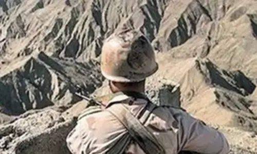 Pakistan and Iran conduct joint border operation amid conflicting claims