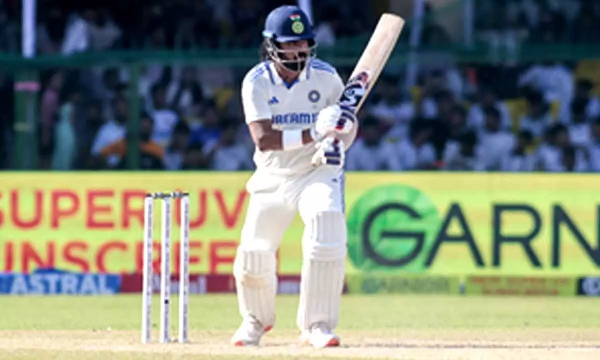 Rahul, Easwaran fail to leave mark as India A reduced to 73/5, after Harris makes 74