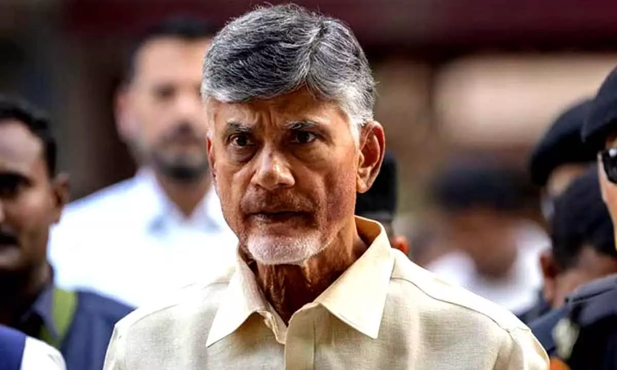 Chief Minister Chandrababu Praises Eluru Police for Seizing Stolen Vehicles