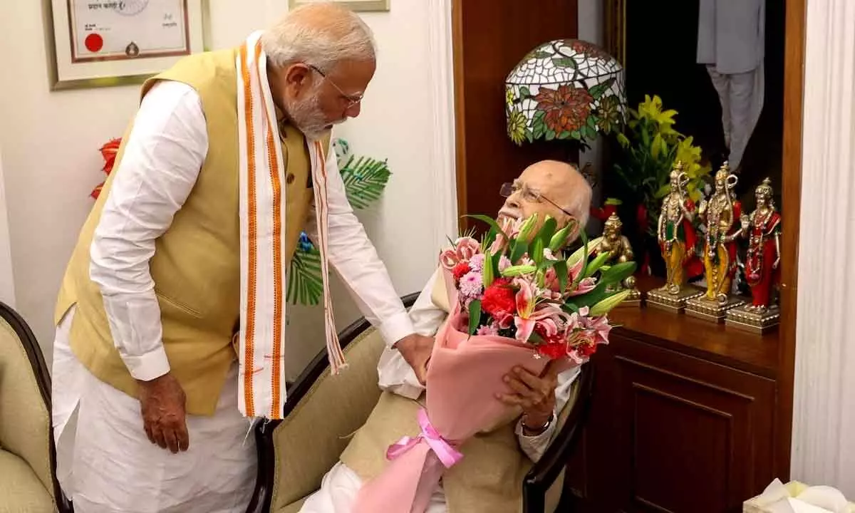 PM Modi visits Advanis residence to wish him on birthday, shares special moment