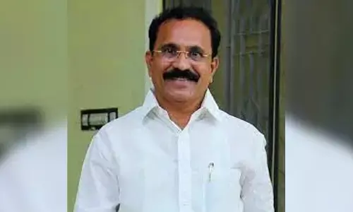 Nukasani objects to Jagan’s comments on officials