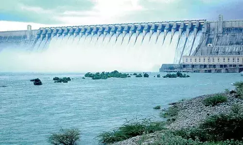 Tensions broke between Telangana and AP Officials at Nagarjunasagar Dam
