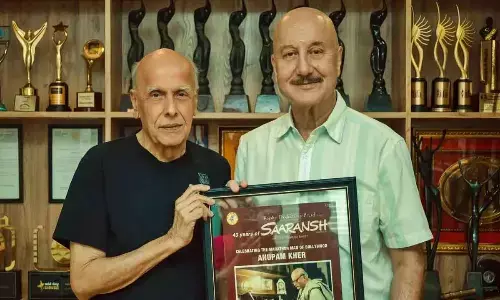 Anupam Kherpens emotional tribute to Mahesh Bhatt
