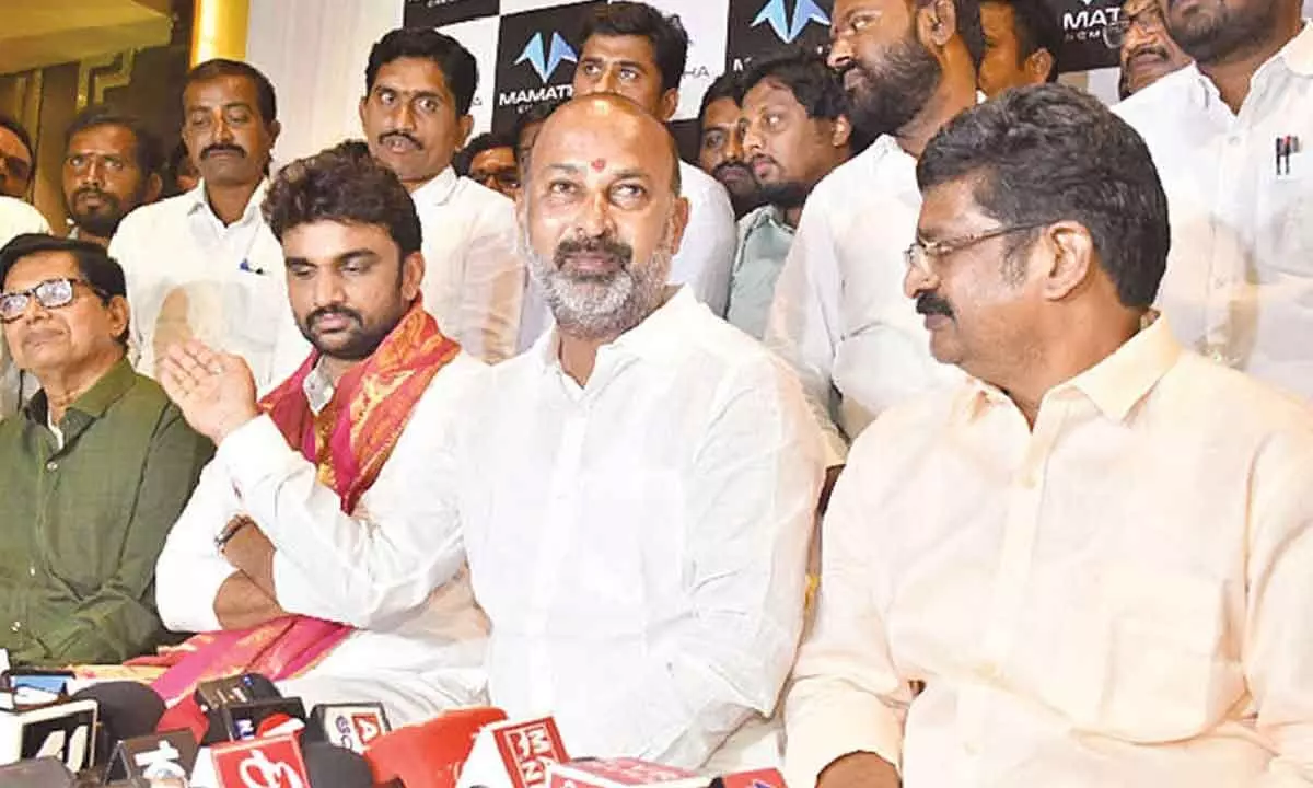 Bandi Sanjay lauds ‘Jitender Reddy’ movie