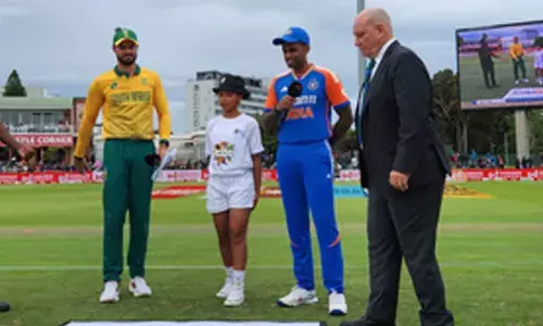 2nd T20I: Hendricks comes in as South Africa elect to bowl against India