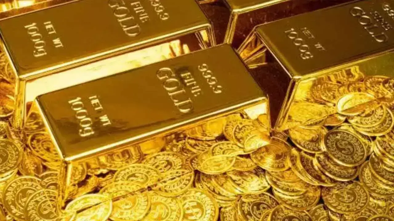 Gold rates in Delhi today slashes, check the rates on 30 November, 2024