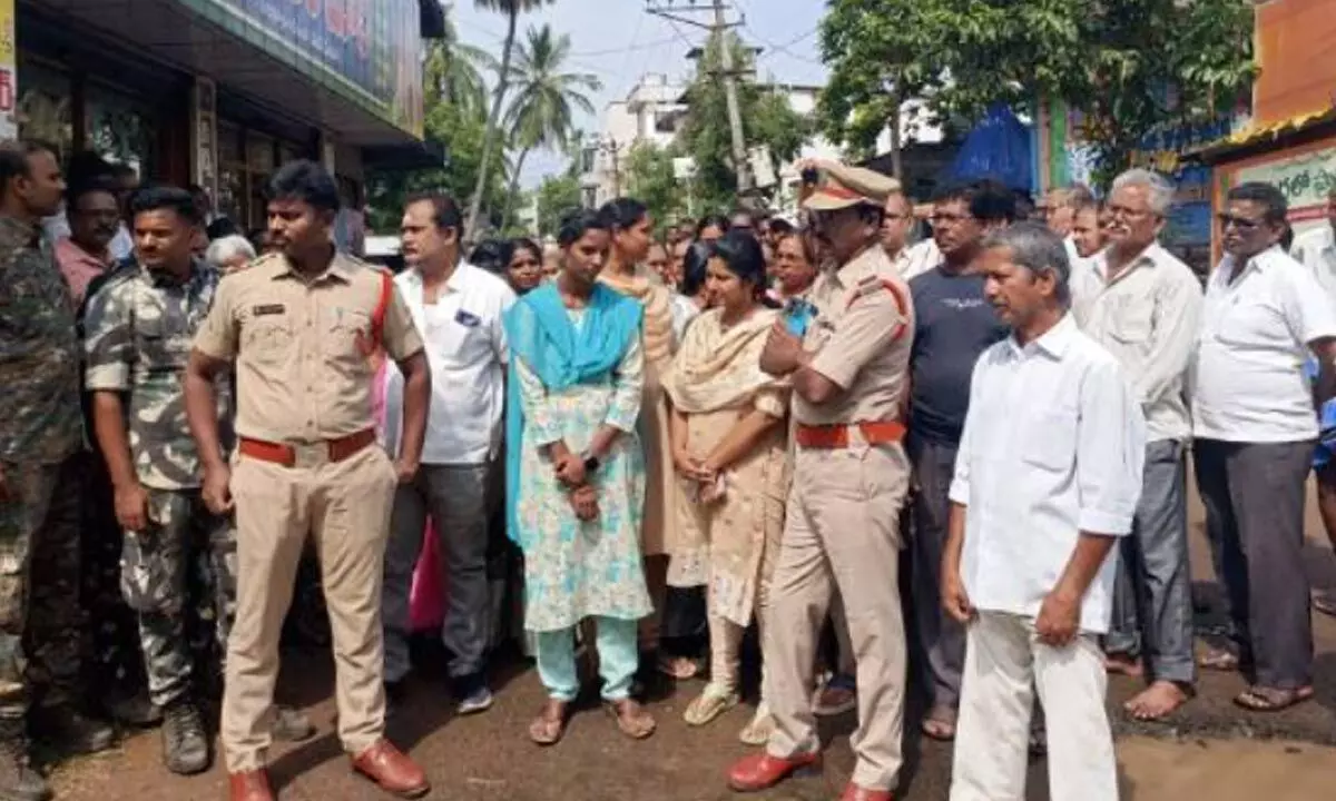 Tension Erupts in Bandarulanka as Villagers Protest Against Dumping Yard