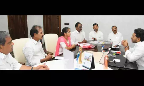 YSRCP assures to stand by its SM activists