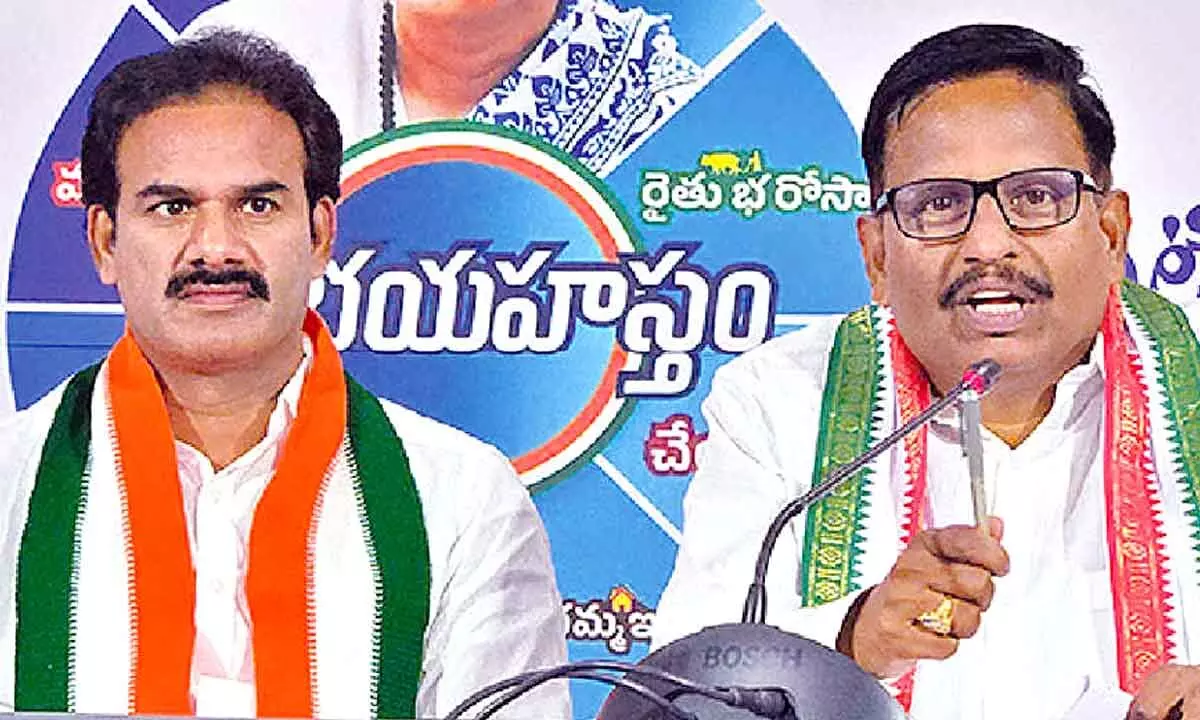 ‘Criminal politics’ by KCR family: MLA Yennam