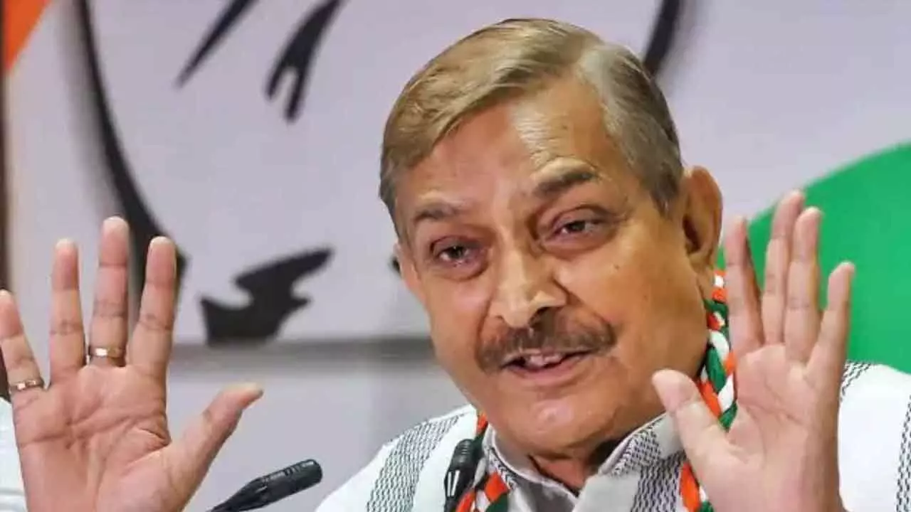 Congs Pramod Tiwari backs students protest in Prayagraj; calls demands justified