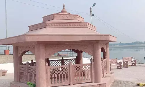 Seven iconic ghats undergo makeover for Mahakumbh