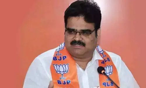 Dinakar to send report to CM for justice to victims