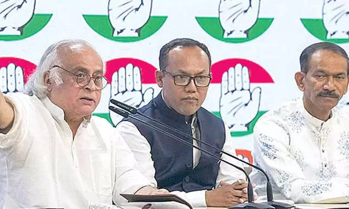 Cong asks PM to visit state; demands Shahs resignation