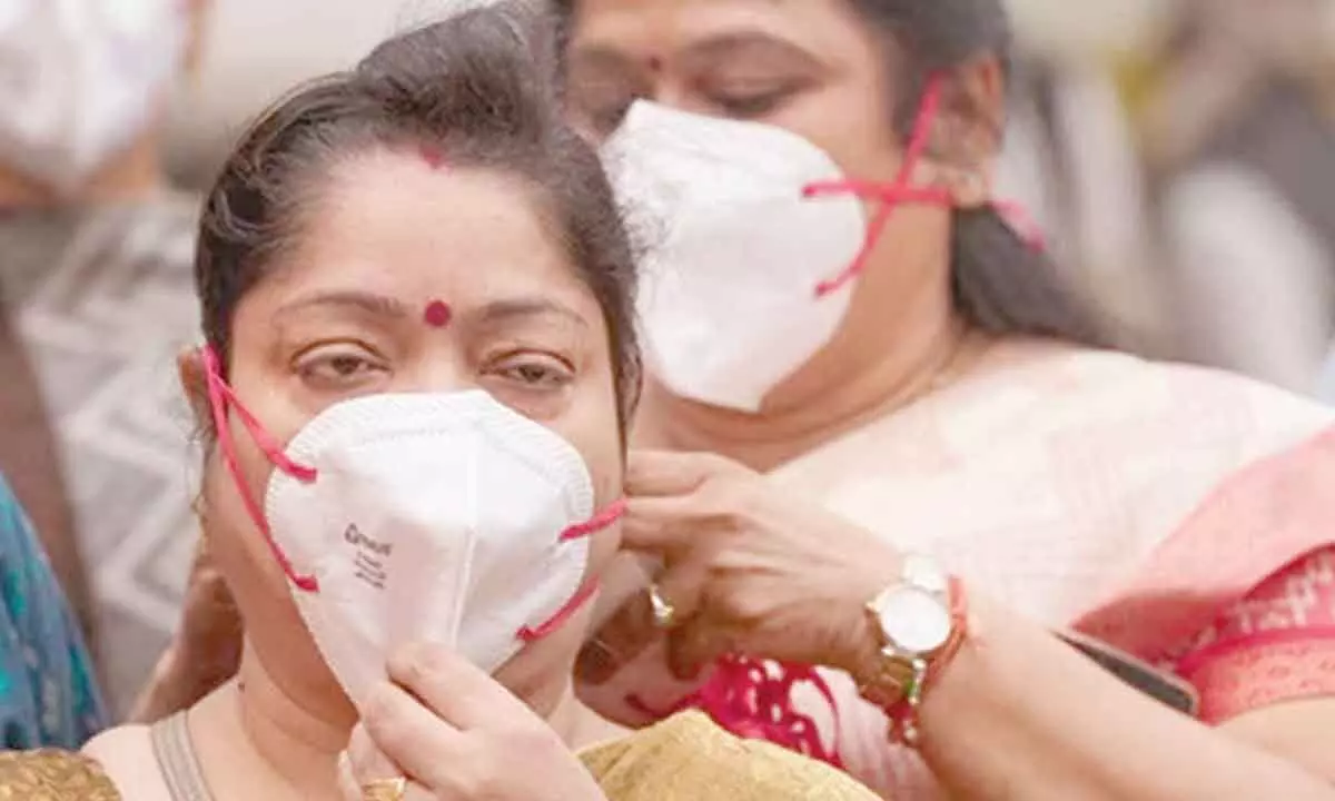 Air purifier, mask sales up as air quality falls