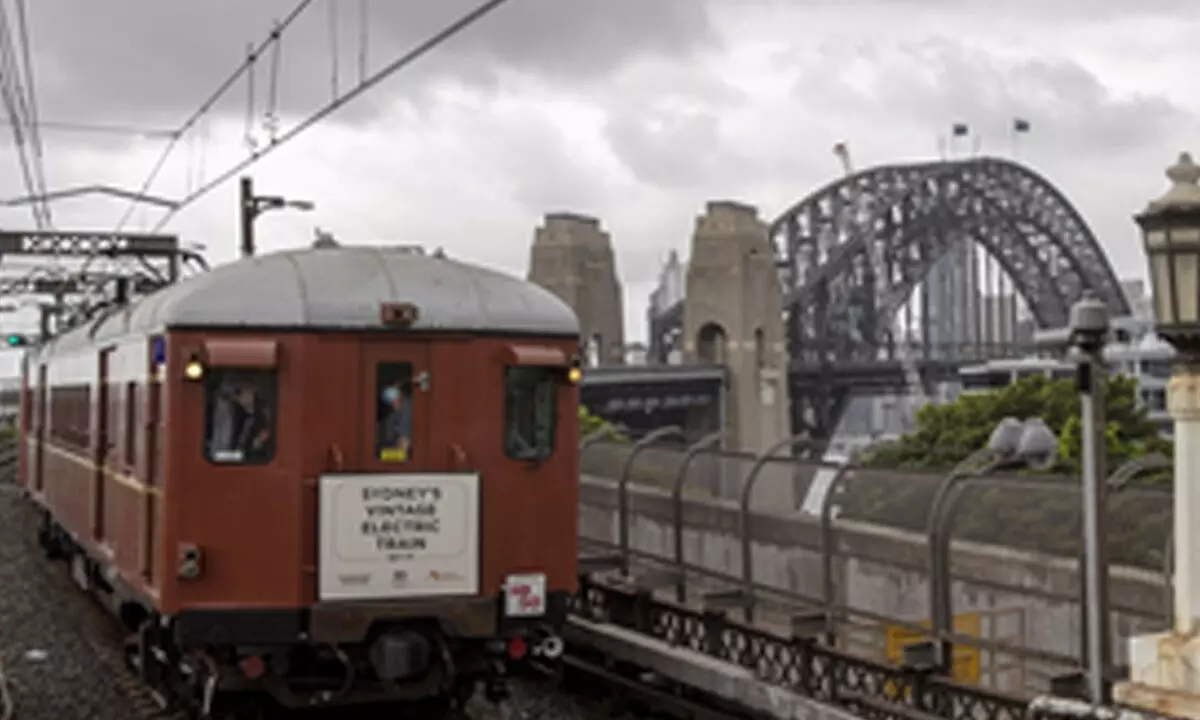 Sydney train network to shut down for four days amid pay dispute