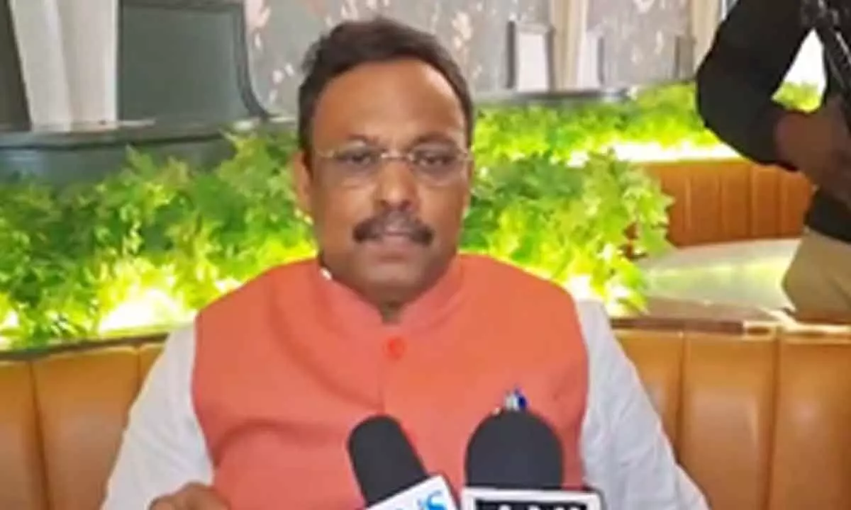 Let EC conduct an impartial inquiry: Vinod Tawde on cash for vote controversy