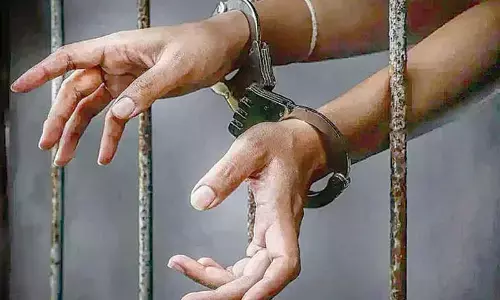 Assailants of Cong leader held after encounter; 2 hurt