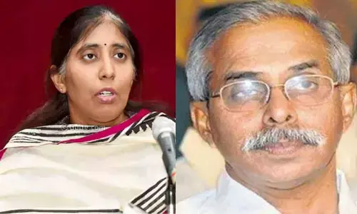 YS Sunitha visits  AP assembly, seeks update on probe in YS Vivekas murder case