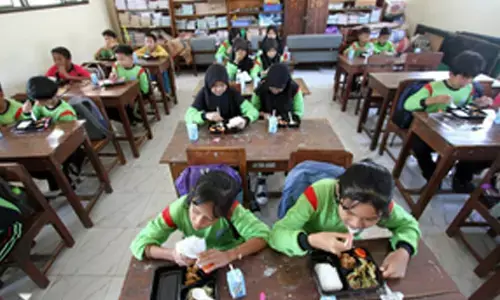 Hyderabad Schools Go Healthy: GHMC Launches Eat Right Program for Kids