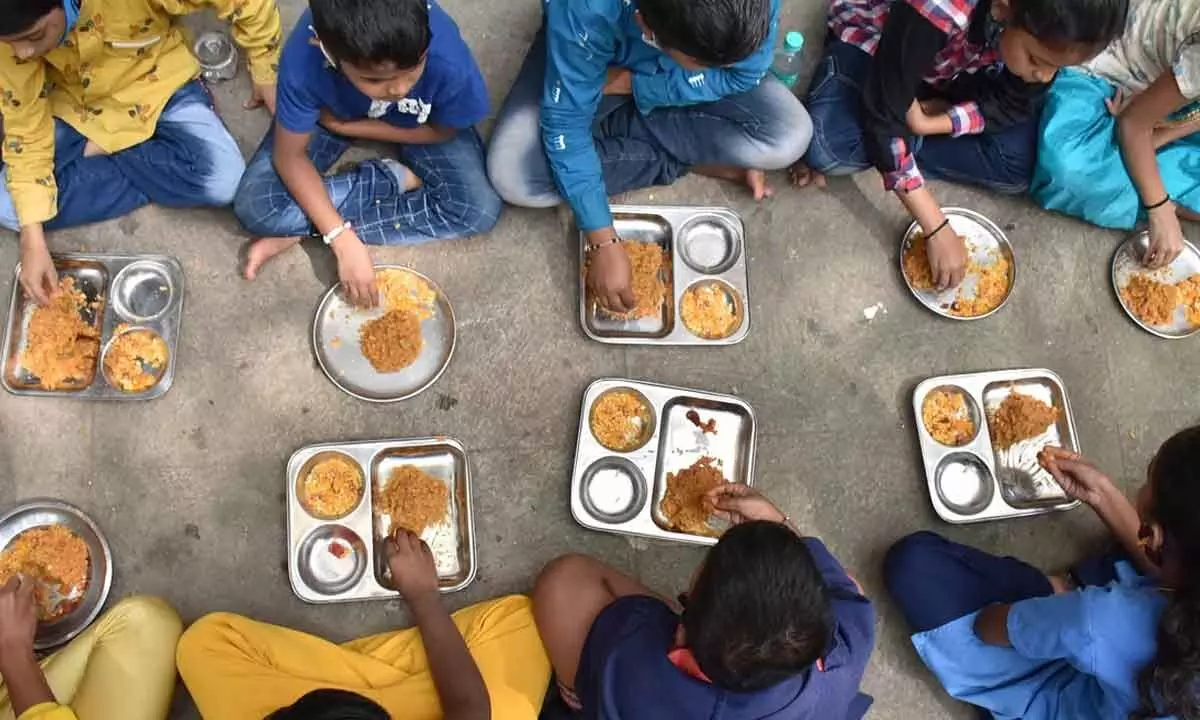 Students Fall Ill After Midday Meal Contaminated in Narayanpet