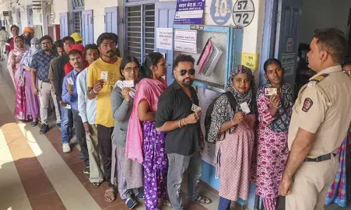 58.43% turnout in Maha