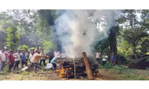 Naxal leader Vikram Gowda cremated in Hebri amid tight security