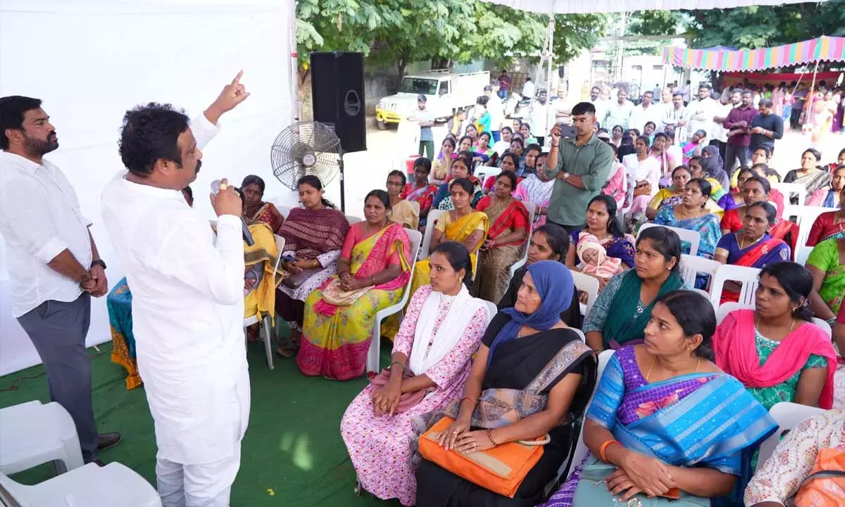 MLA Sri Ganesh Engages ASHA Workers and Resource Persons in Caste Census Meeting