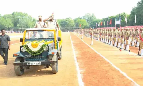 Be lifelines to public & render best, cops told Be lifelines to public & render best, cops told