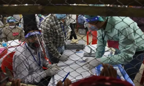 Karnataka bypolls: NDA leads in two Assembly seats, Congress in one