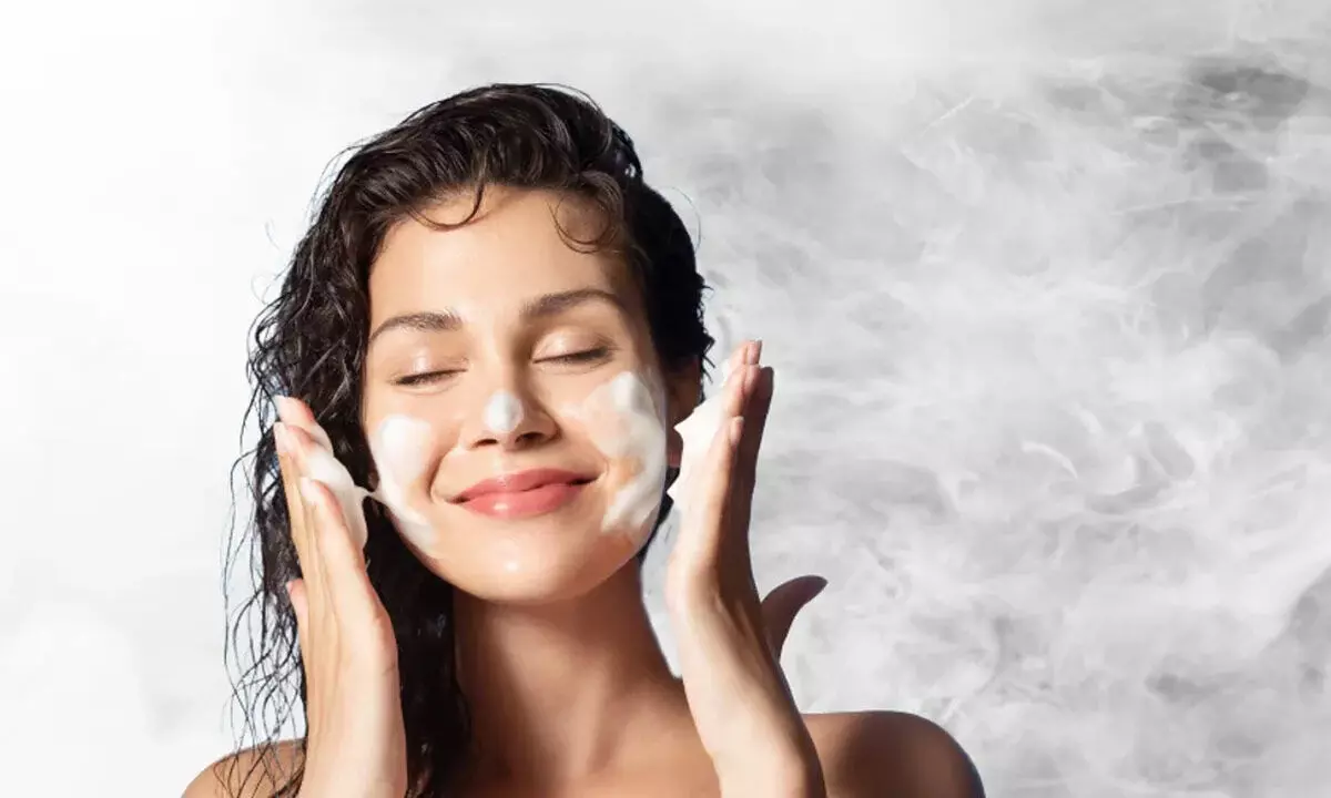 Skincare and Air Pollution: 5 Simple Tips to Protect Your Skin from Toxic Air