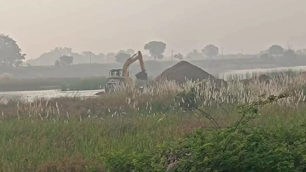 Mahabubnagar: Illegal sand mining rampant