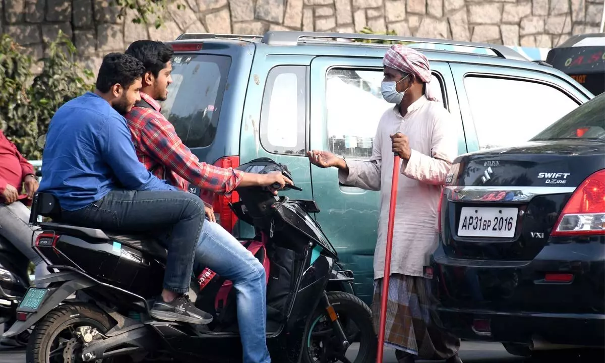 Paisa Vasool! Beggars rule the roost at traffic signals