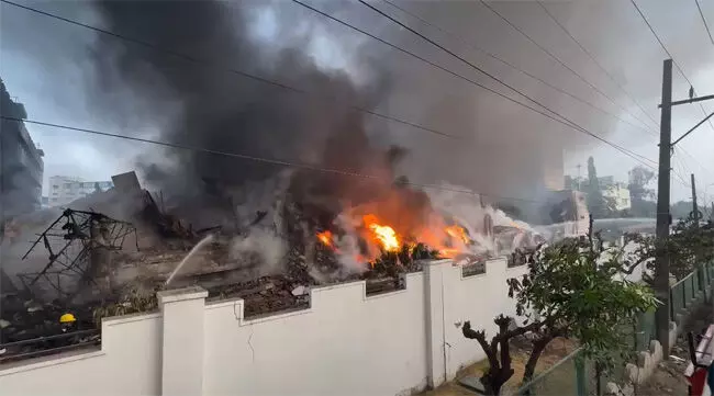 Hyderabad: Massive Fire Engulfs Factory in Jeedimetla